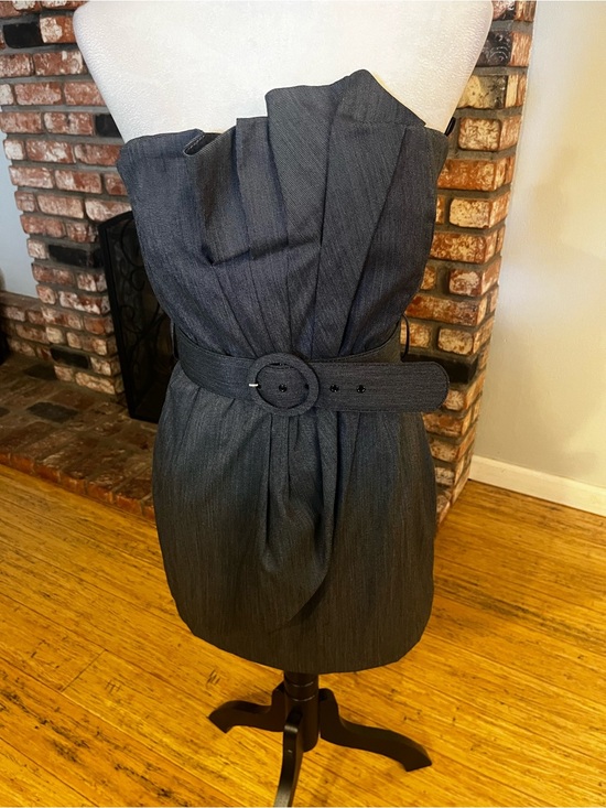 Alice + Olivia Dresses & Skirts - $368 NWT Alice and Olivia Strapless Charcoal Grey Belted Mini Dress